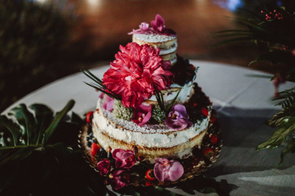 tropical-wedding-cake