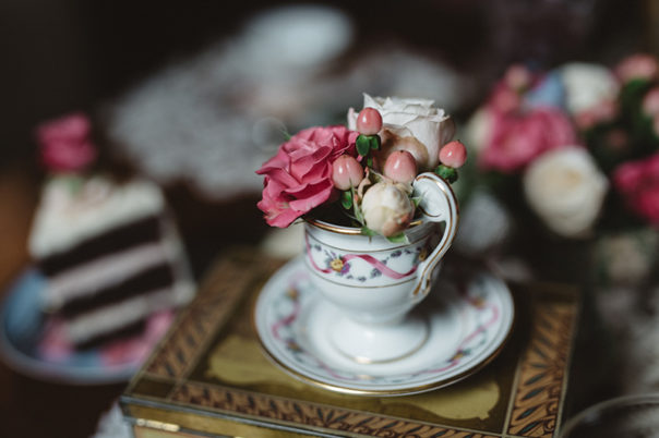 Vintage-tea-party-tazzina-con-fiori
